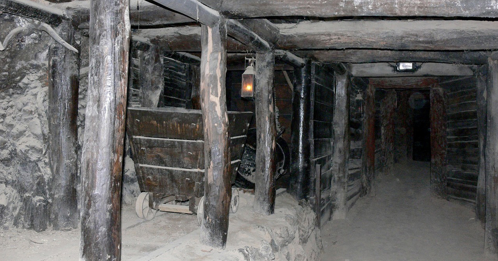 Mine shaft